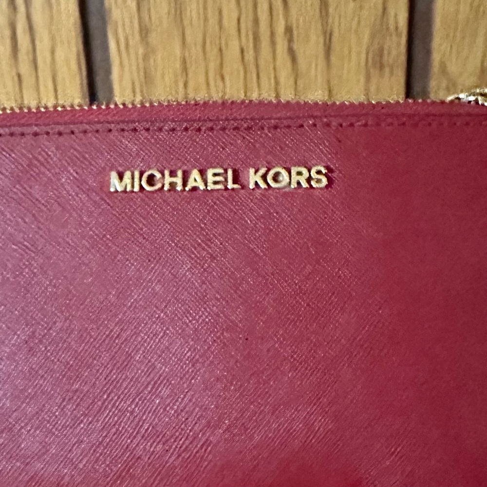 Michael Kors SCARLET RED Jet Set Travel Double Zip Wristlet/Wallet~NEW w/o Tags - Picture 3 of 14